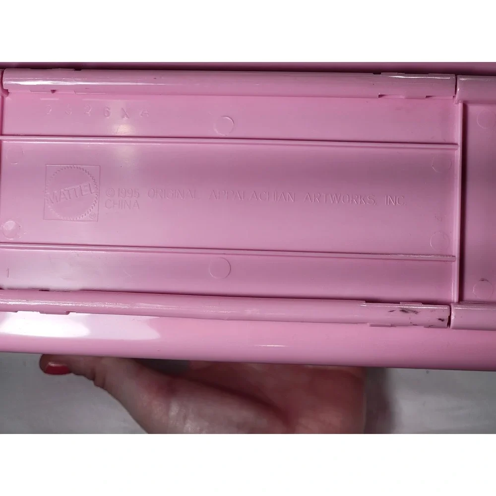 1995 Mattel Cabbage Patch Kids LOVE N GO Baby‎ Nursery Carry Case Play Set Pink